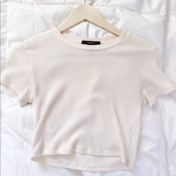 Forever 21 Tops - Blush Crop Tee