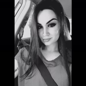 Meet your Posher, Mayra