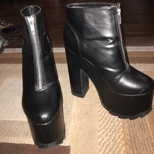 YRU platform heel boots