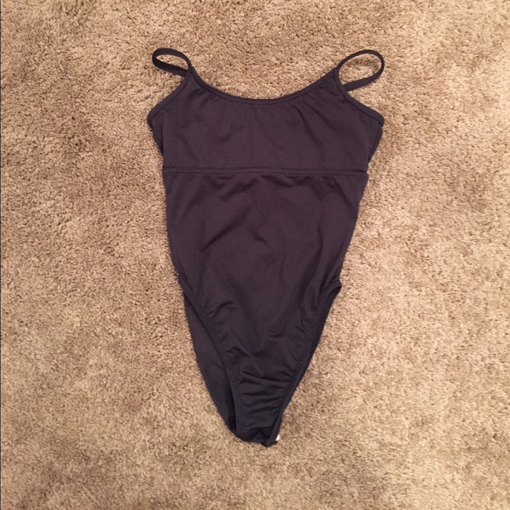 Plain Black Leo Size M/L