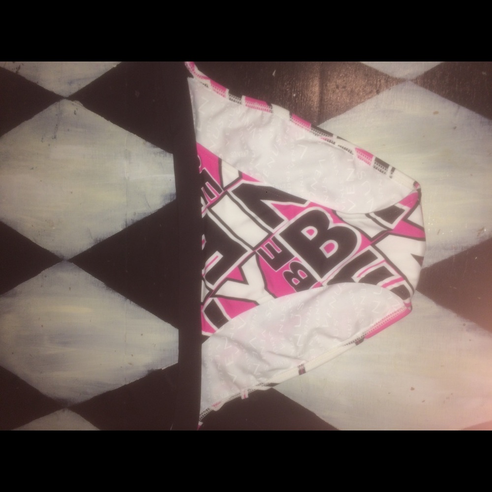 super cute swim bottoms