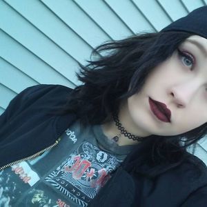 Meet your Posher, Adrianah