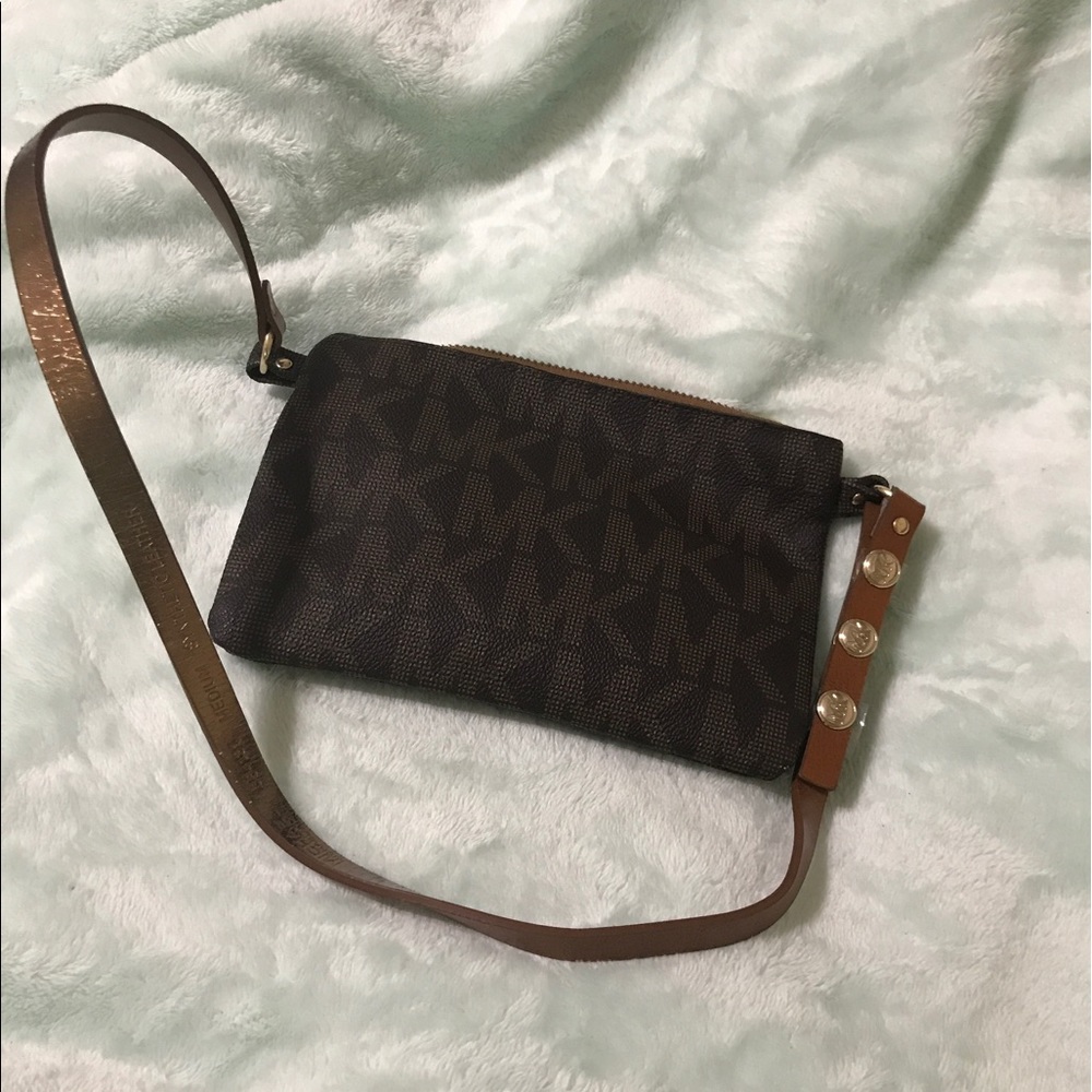 MK wallet bag