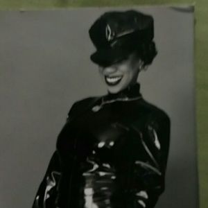 Meet your Posher, Joyce