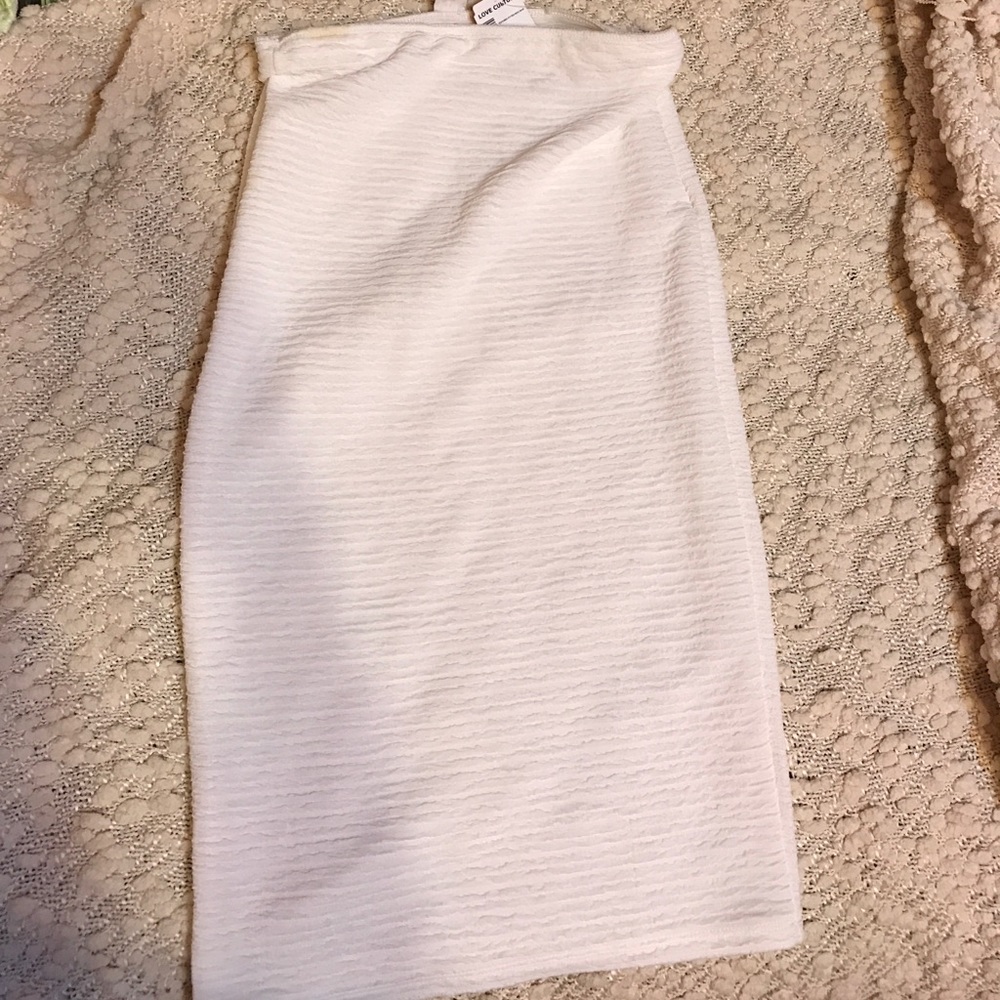 NWT LOVECULTURE White Bodycon Skirt