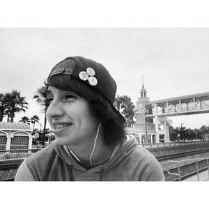 Meet your Posher, Victor