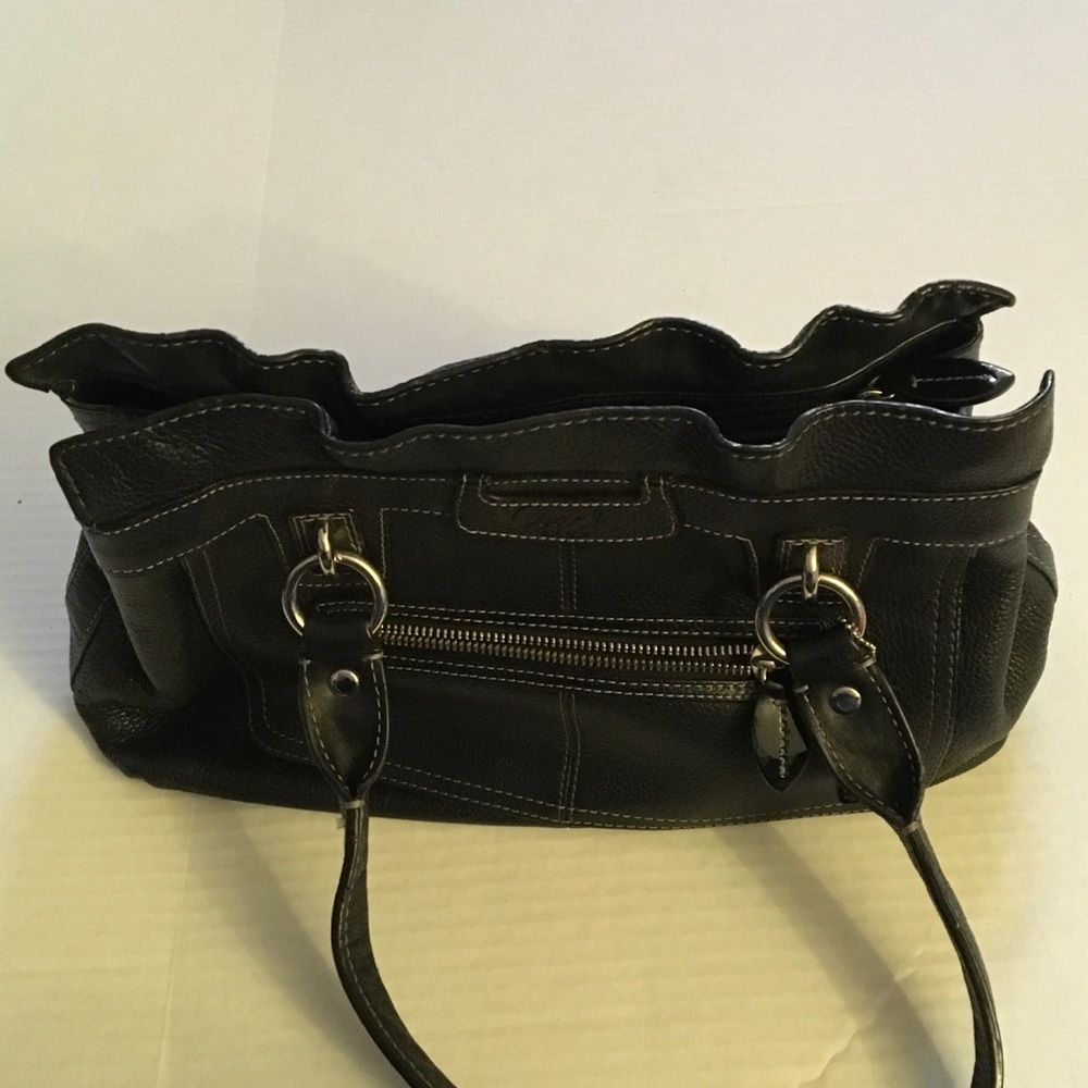 Authentic Coach black handbag - Picture 3 of 8