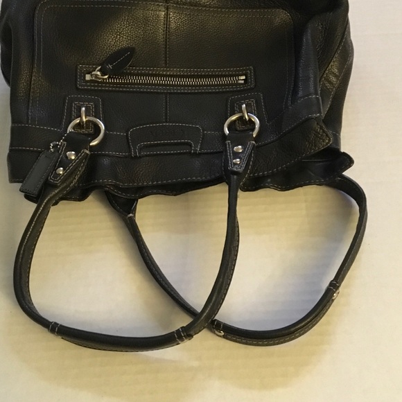 Authentic Coach black handbag - Picture 7 of 8