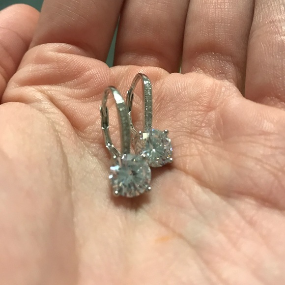 DISCOUNTED Swarovski Elements Leverback Earrings - Picture 6 of 7