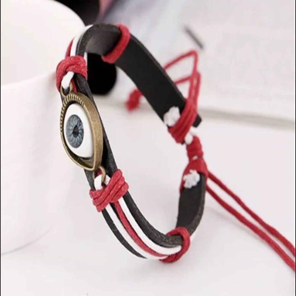 5/$25 red eyeball bracelet pull string
