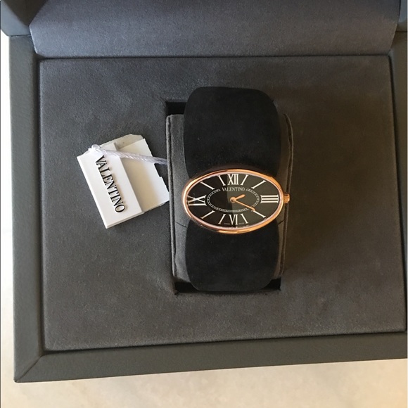 Valentino watch - Picture 4 of 4