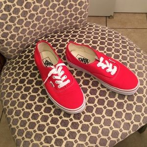 Authentic Women Round toe canvas Red skate shoe