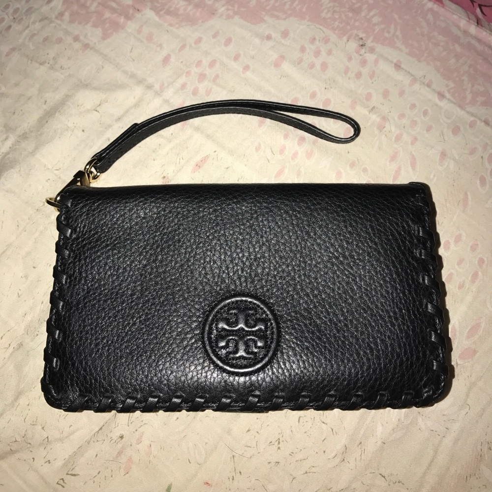 Tory burch wristlet