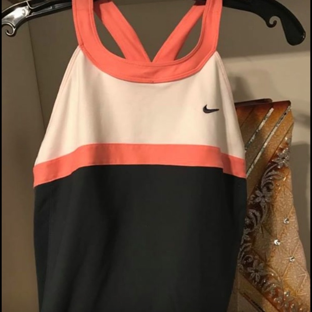 Nike workout top