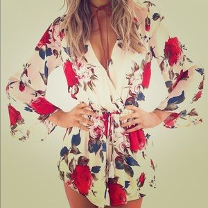 Floral Print Long Sleeves Short Romper