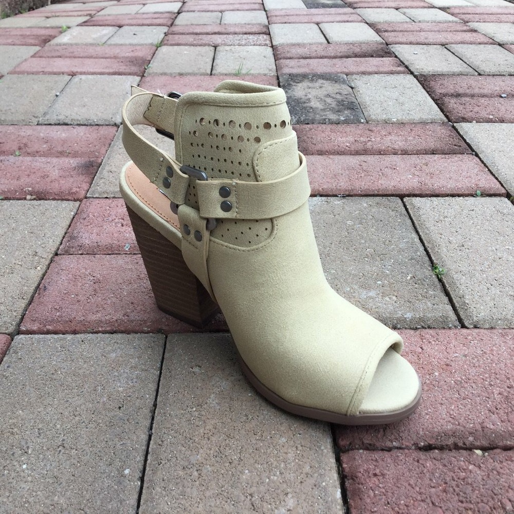 Harness Peep Toe Distressed Bootie Sandals - Picture 4 of 8