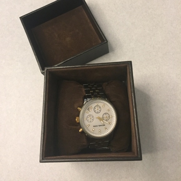 Michaels Kors watch - Picture 3 of 5
