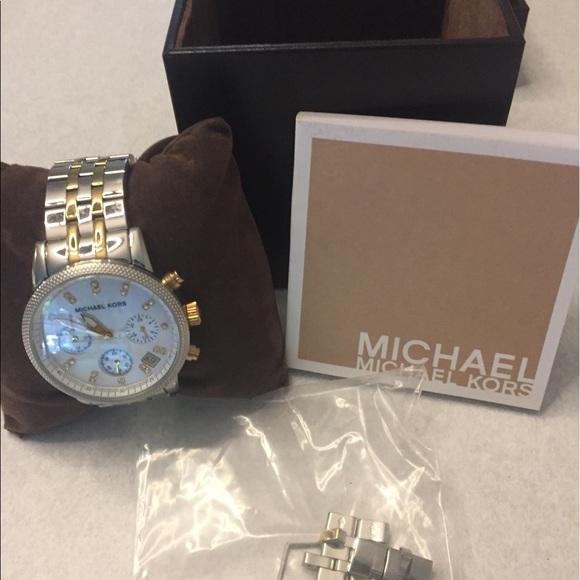 Michaels Kors watch - Picture 2 of 5