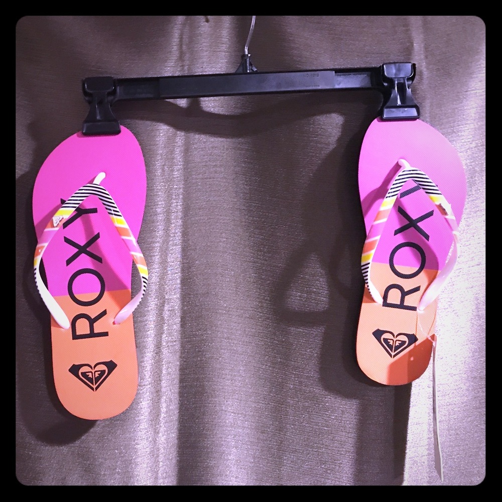 Roxy flip flops
