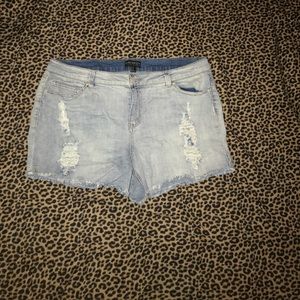 Forever21 plus size shorts size 18
