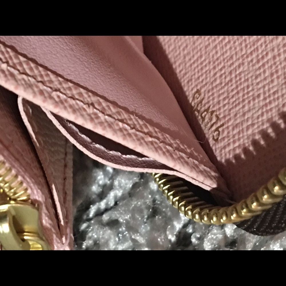 Sold Louis Vuitton Owl Bird Zippy Wallet - Picture 4 of 4