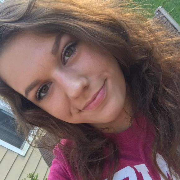 Meet your Posher, Arianna - Picture 1 of 1