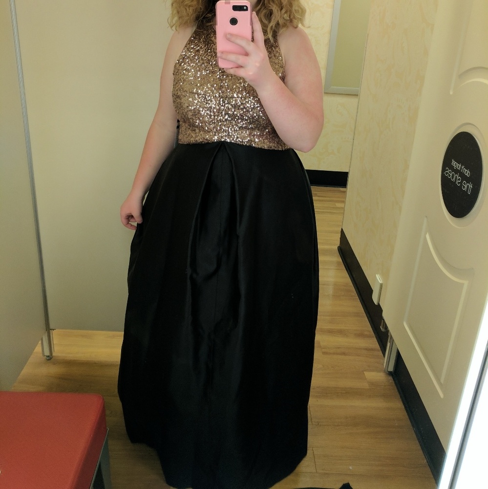 Prom dress with pockets!!