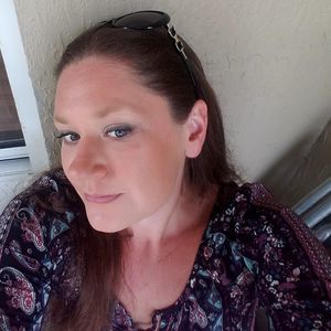 Meet your Posher, Angie