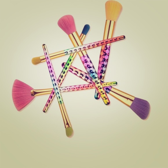 Other - NEW 7pcs Rainbow Makeup Brushes