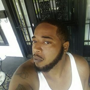 Meet your Posher, Dennis