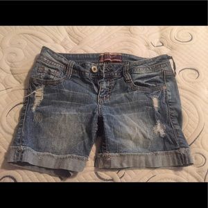 Wallflower jean shorts, juniors size 7