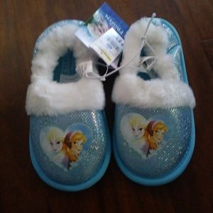 Toddler girls Frozen house shoes/slippers nwt