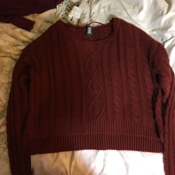 cropped sweater - Picture 1 of 1