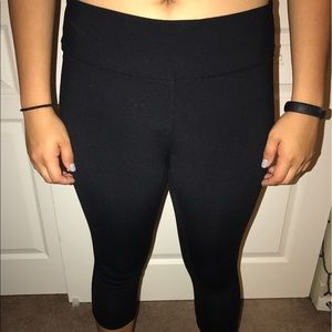 GapFit Black Cropped Workout Pants