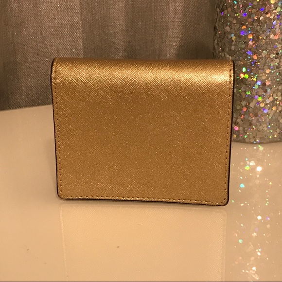 ❌SOLD❌ Michael Kors Jet Set Travel Metallic Wallet - Picture 6 of 6