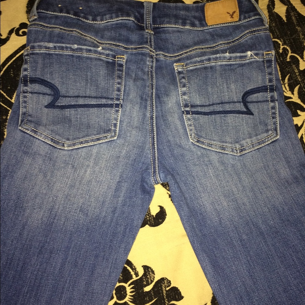 High waited American Eagle flare bottom jeans