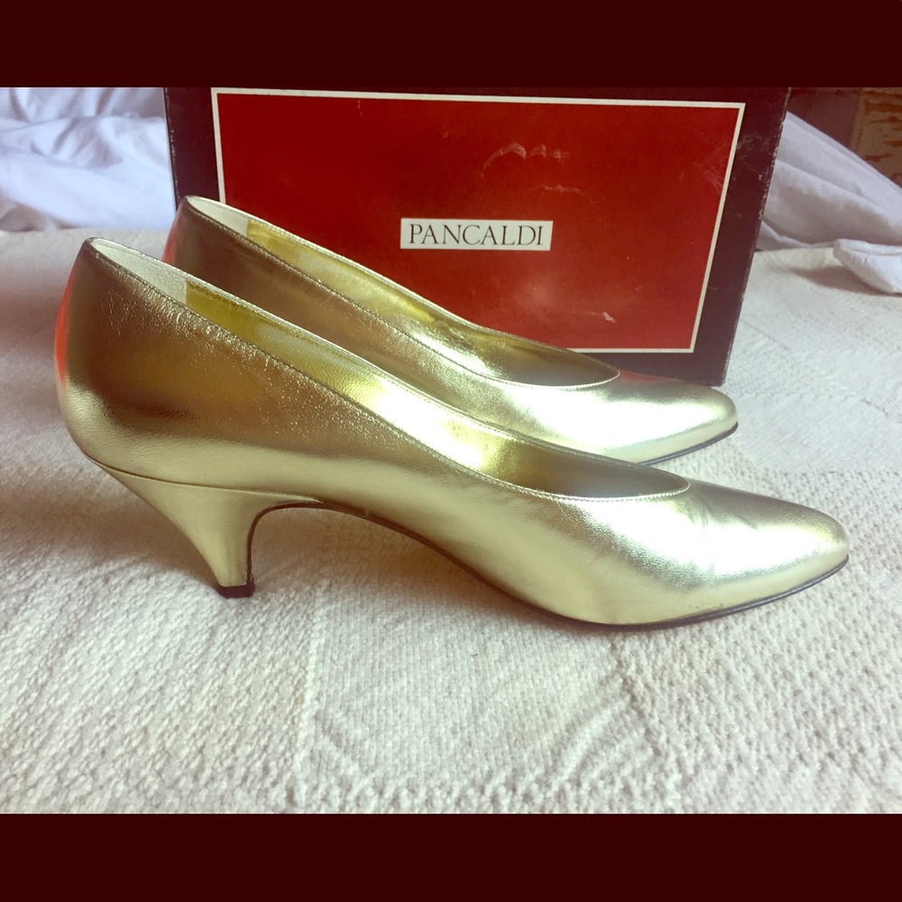 Vintage PANCALDI gold metallic kitten pumps sz 8.5