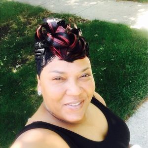 Meet your Posher, Latoya