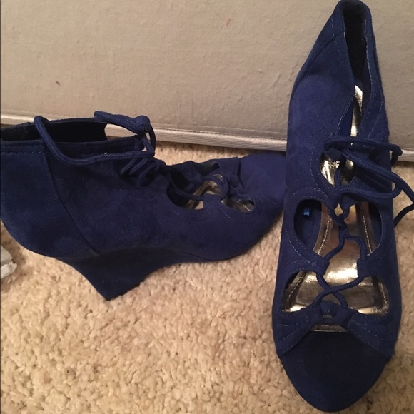 Blue Wedges - Picture 2 of 2