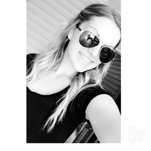 Meet your Posher, Brooke