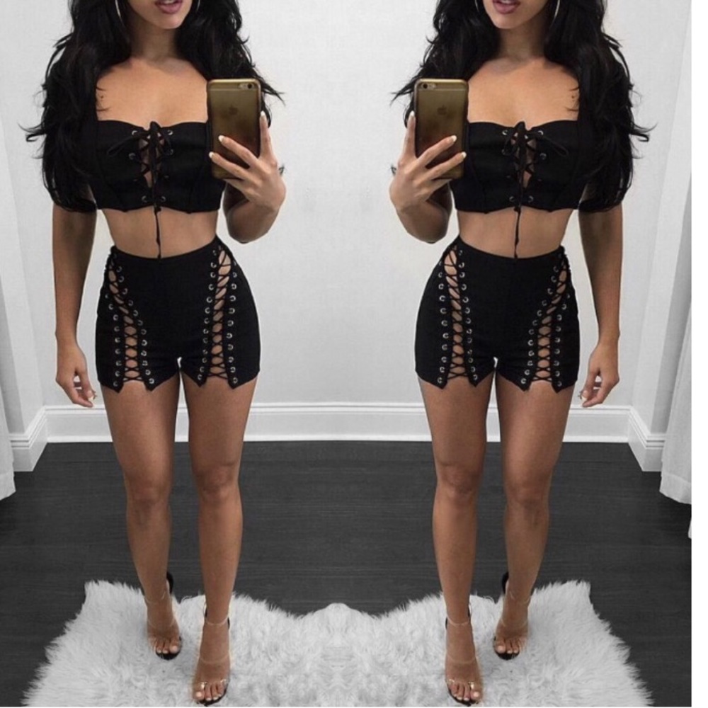 New stretchy black lace up corset open shorts M