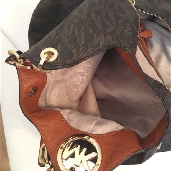 Michale kors bag - Picture 4 of 4