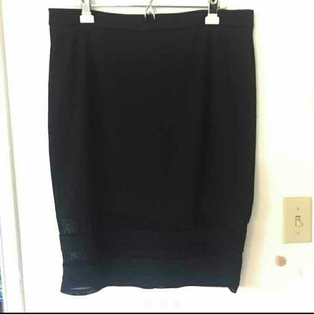 Forever  21 mesh trim skirt