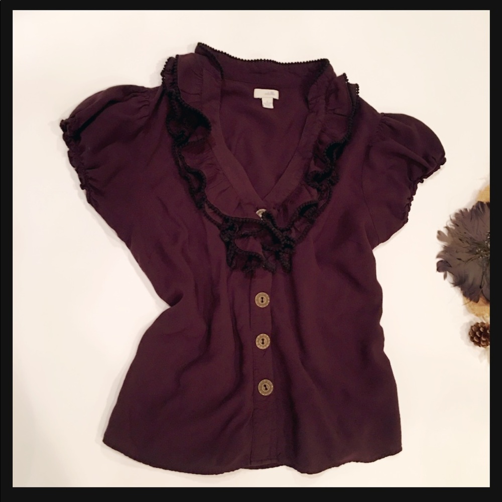Anthropologie Odille v neck ruffle top.