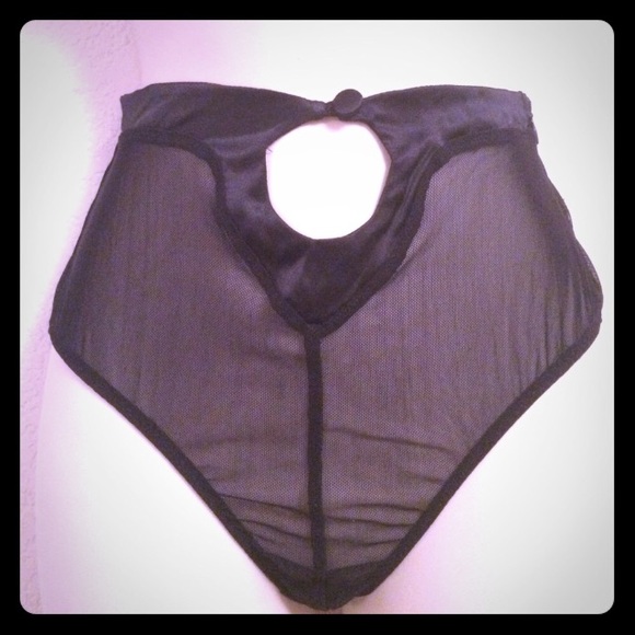 AGENT PROVOCATEUR BRA/PANTY LINGERIE SET - Picture 4 of 8