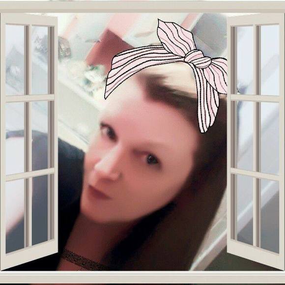 Meet your Posher, Kelly - Picture 1 of 1