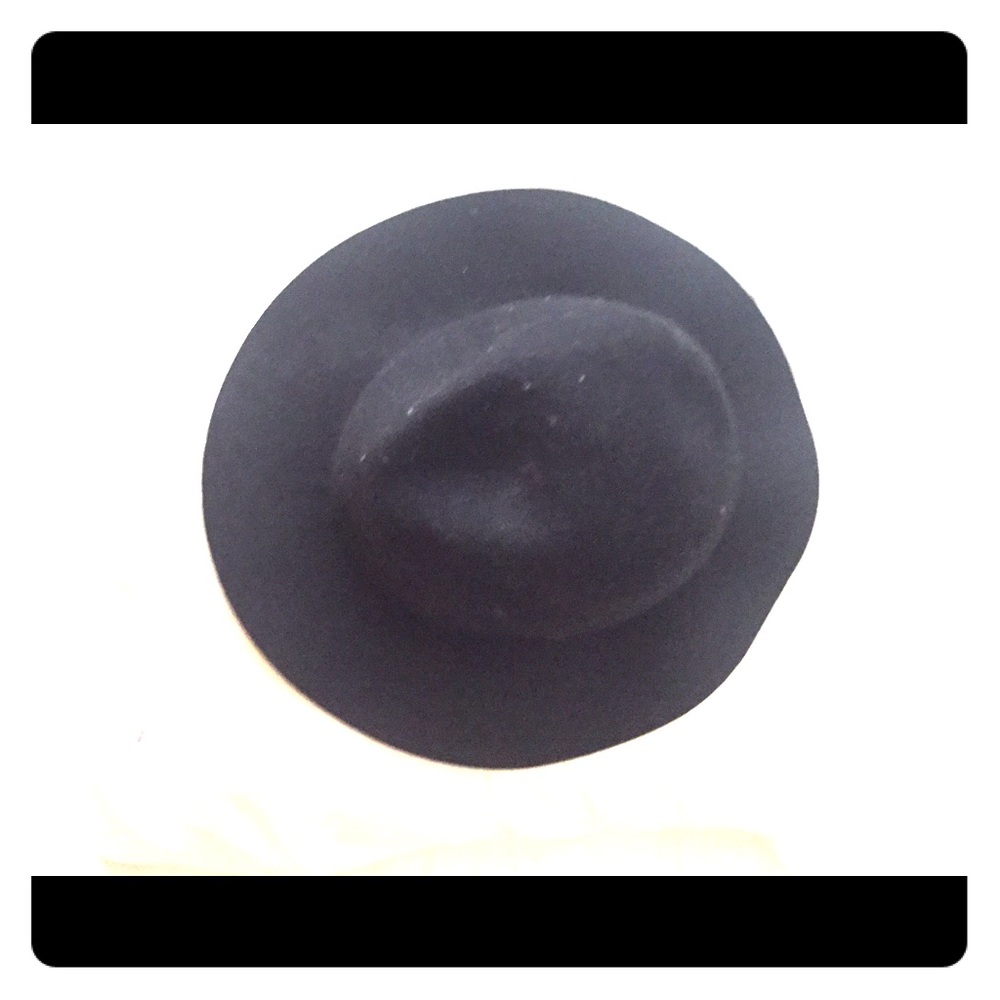 Black wool hat