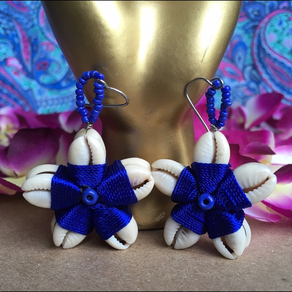 Shell flower earrings