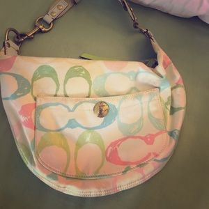 White coach shoulder bag