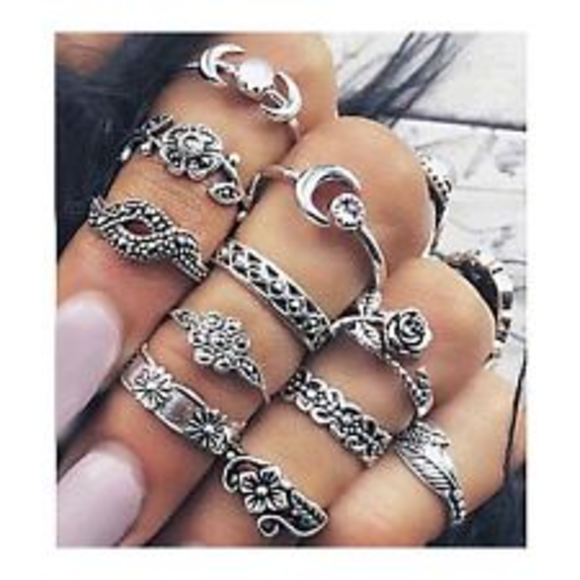 Jewelry - 1 Left**11pc. Midi/Knuckle  Ring Set